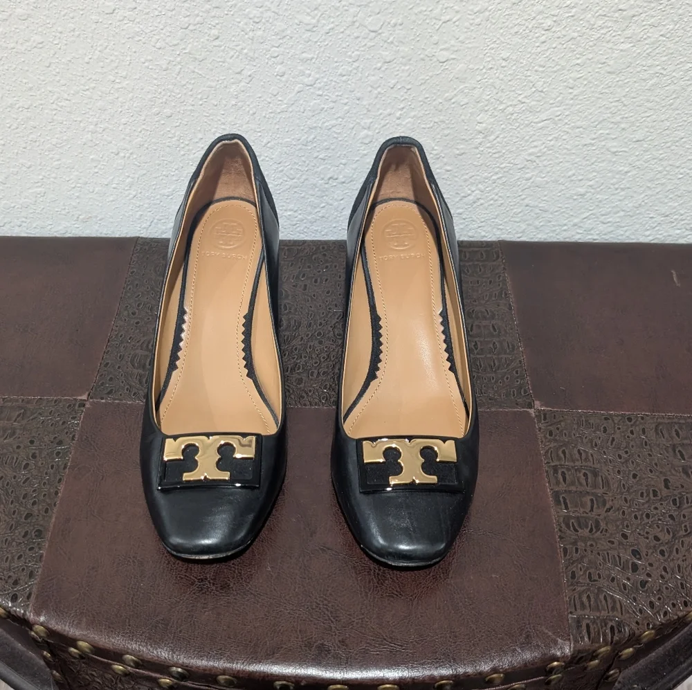 Tory Burch Gigi Leather Flats Size 7.5
